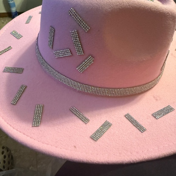 Meet your Posher, Lu - Picture 4 of 4